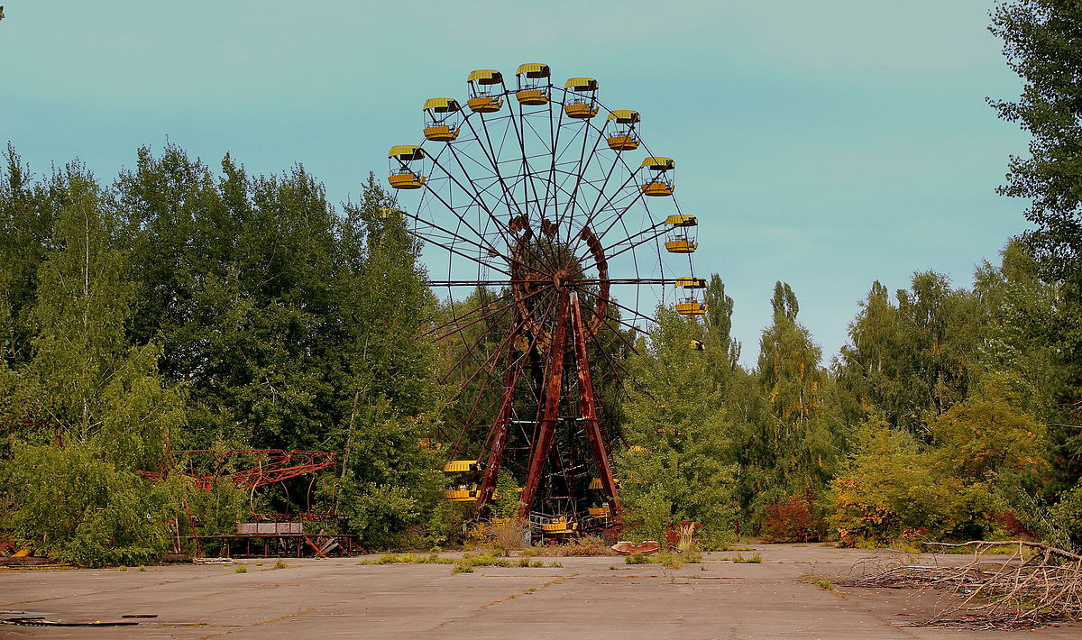 Parque de diversões na cidade abandonada de Pripyat. | Foto: Calflier/Wikimedia Commons
