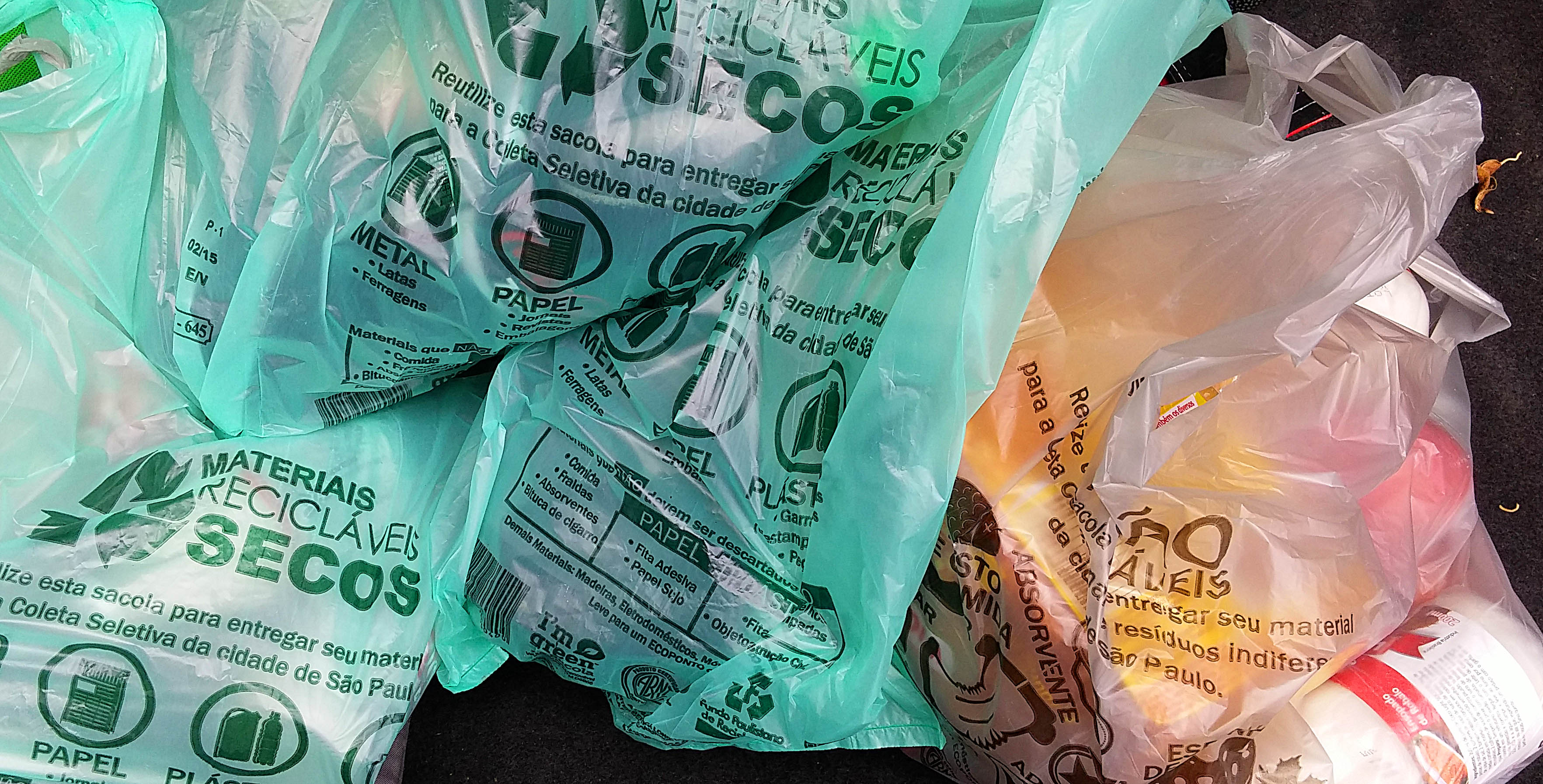 Supermercados do RJ não podem mais dar sacolas plásticas