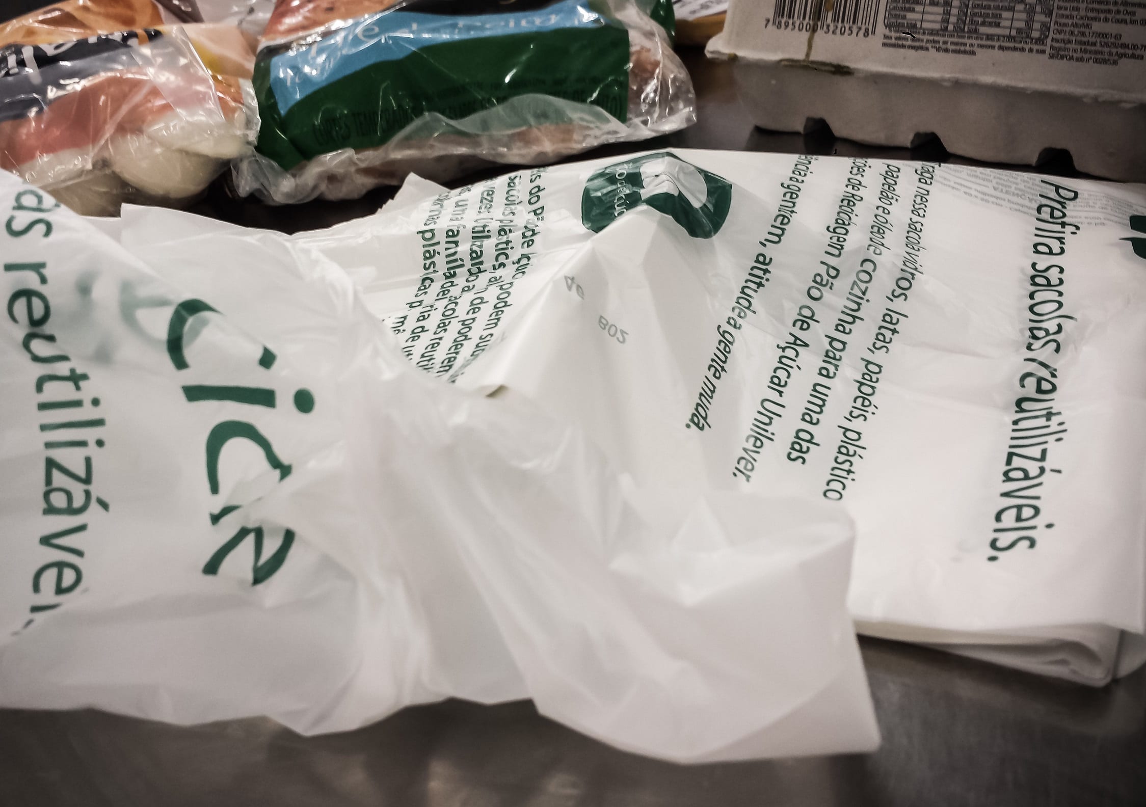 RJ retirou 4,3 bilhões de sacolas plásticas de circulação