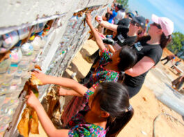 escolas recicláveis ONG Guatemala