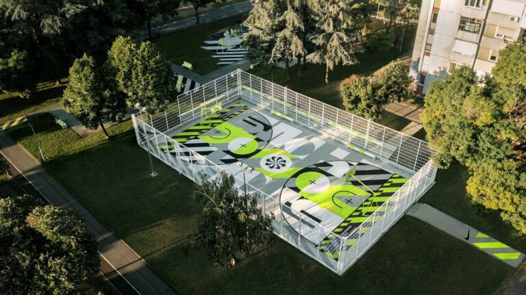 Nike revitaliza quadra e parquinho infantil com 20 mil tênis reciclados