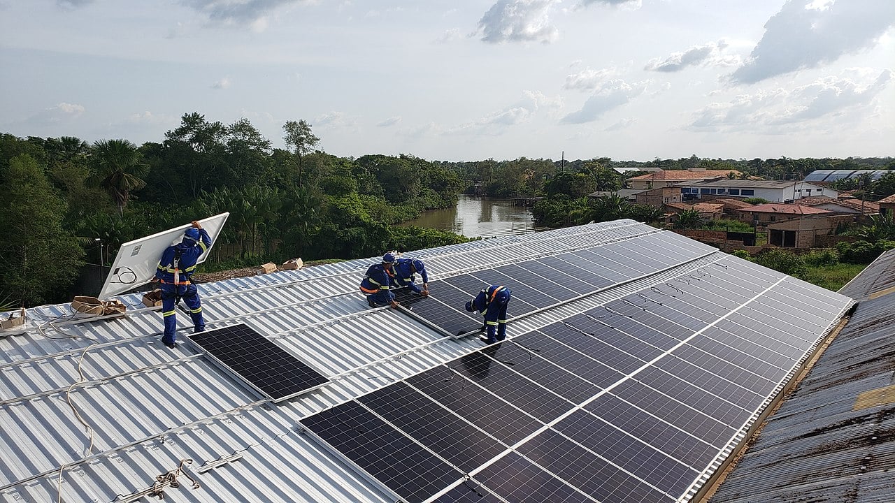 Brasil é 4º país no mundo que mais cresceu em energia solar em 2021