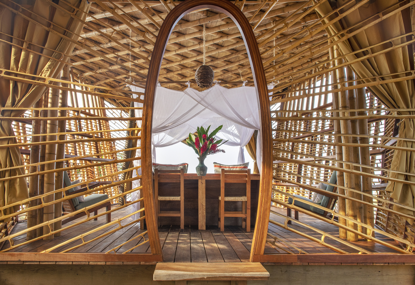 bangalô em resort de bambu