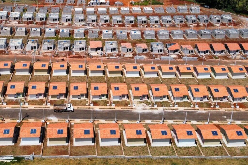 Casas populares serão abastecidas com energia solar em São Paulo