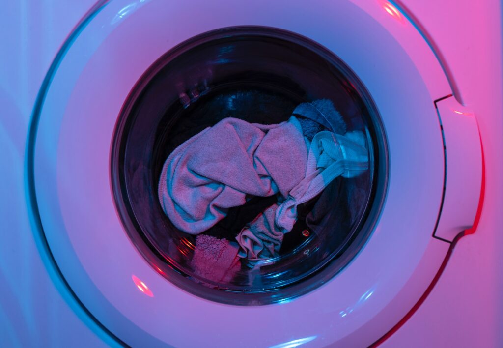 lava roupa microplástico