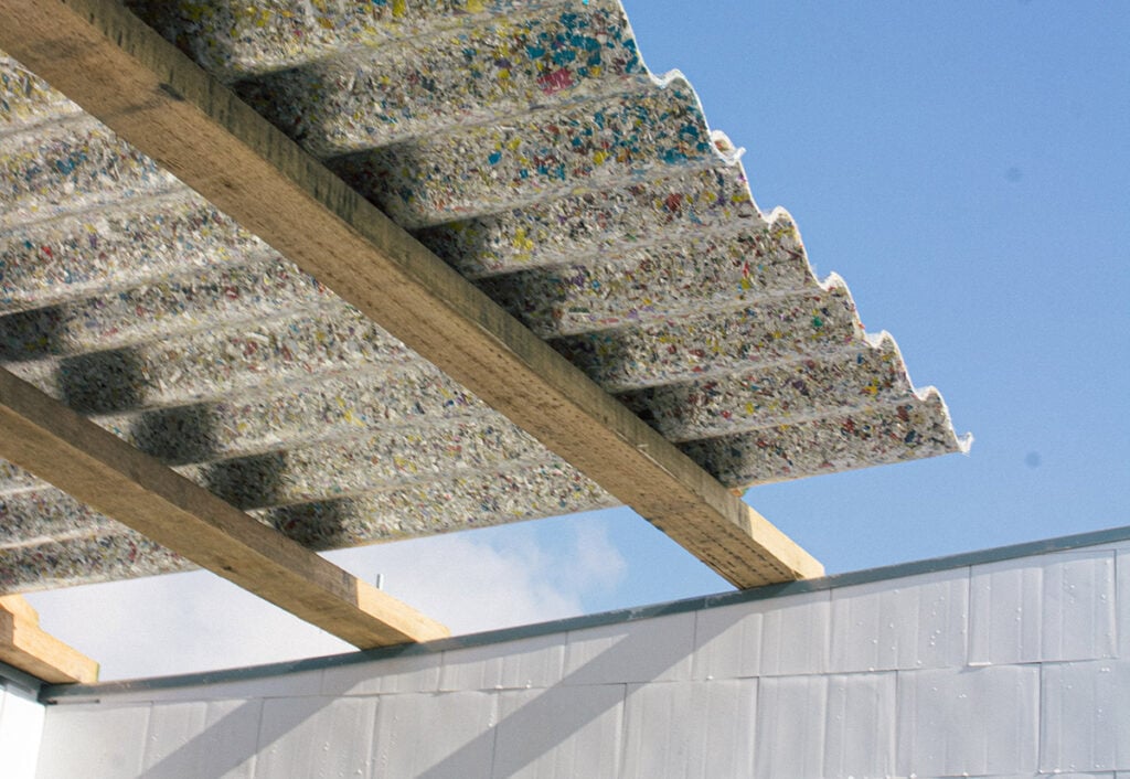 casa sustentável telha reciclada