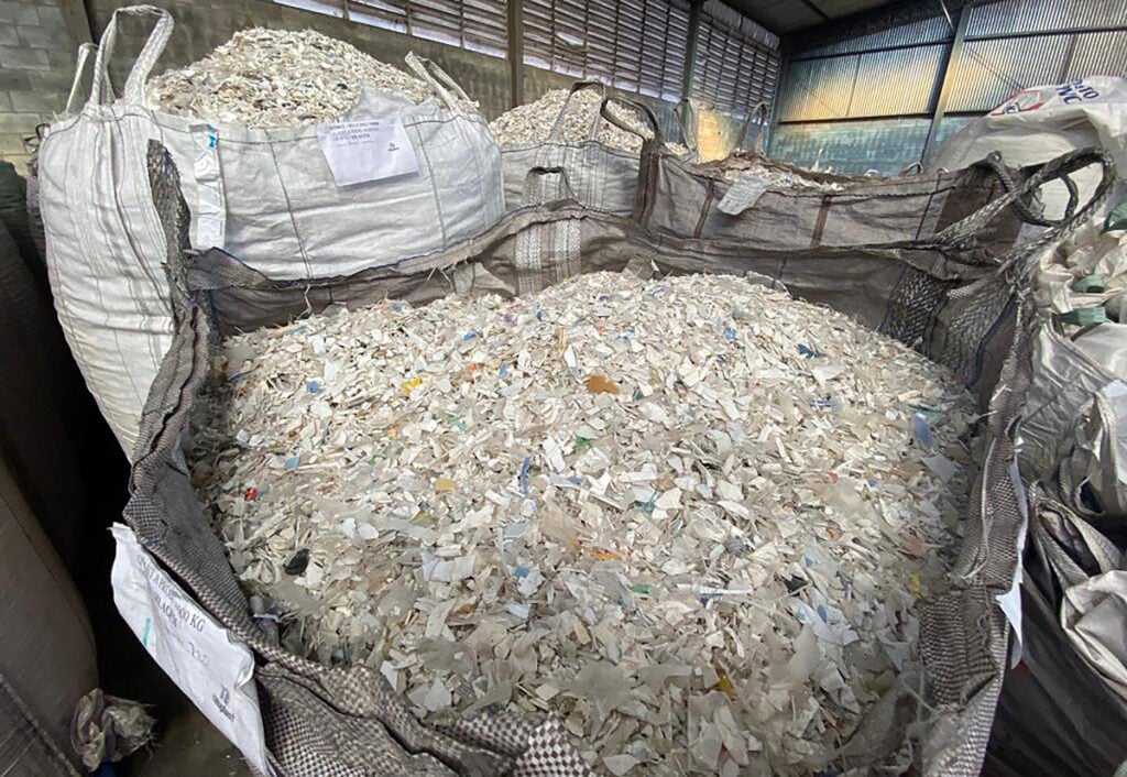 resíduos plásticos reciclagem