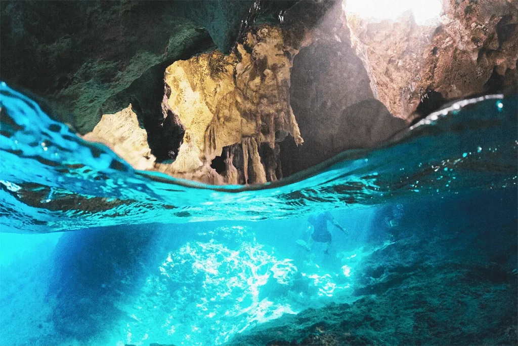 caverna marinha
