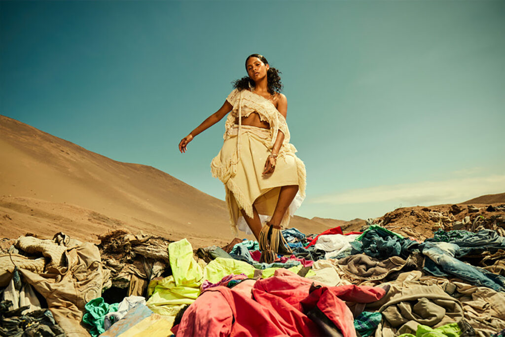 desfile de moda no Atacama