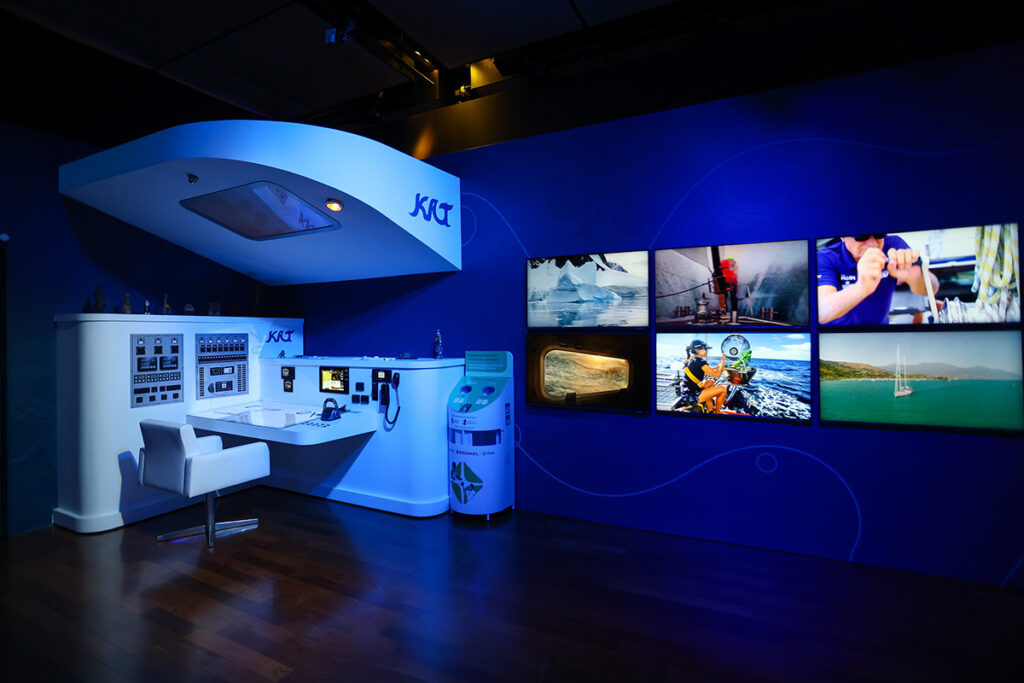 exposição voz dos oceanos Família Schurmann