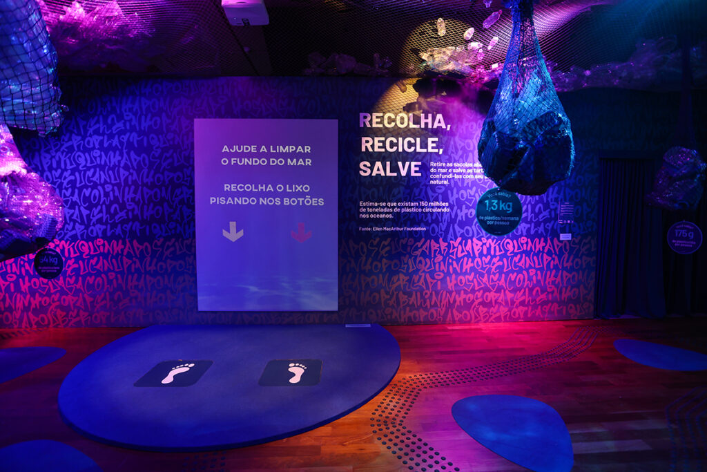 exposição voz dos oceanos Família Schurmann