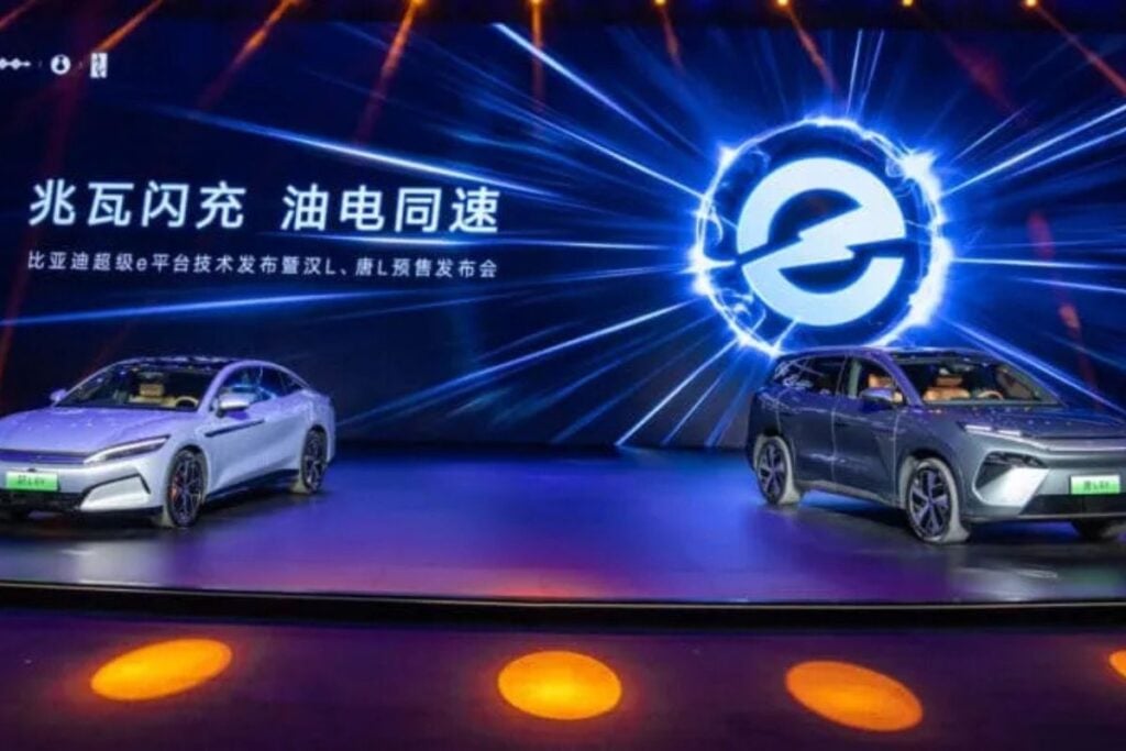 BYD carrega elétricos