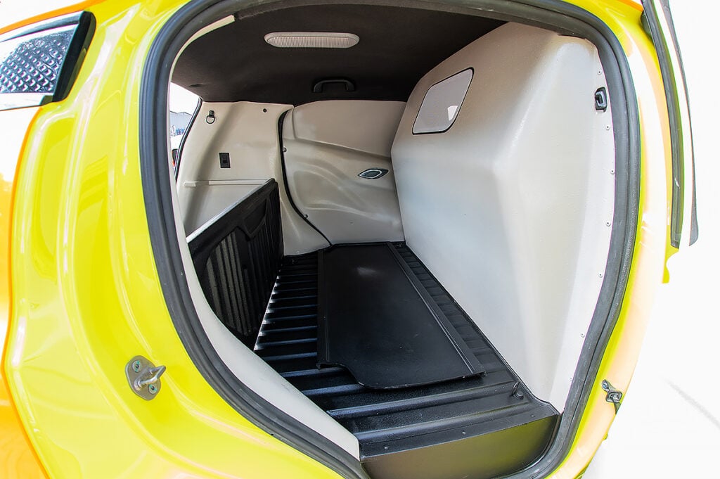 Dolphin Mini Cargo