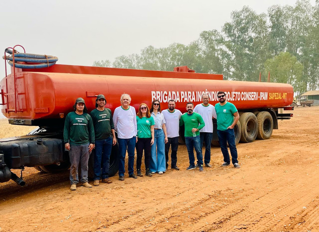 Caminhão de combate a incêndio 