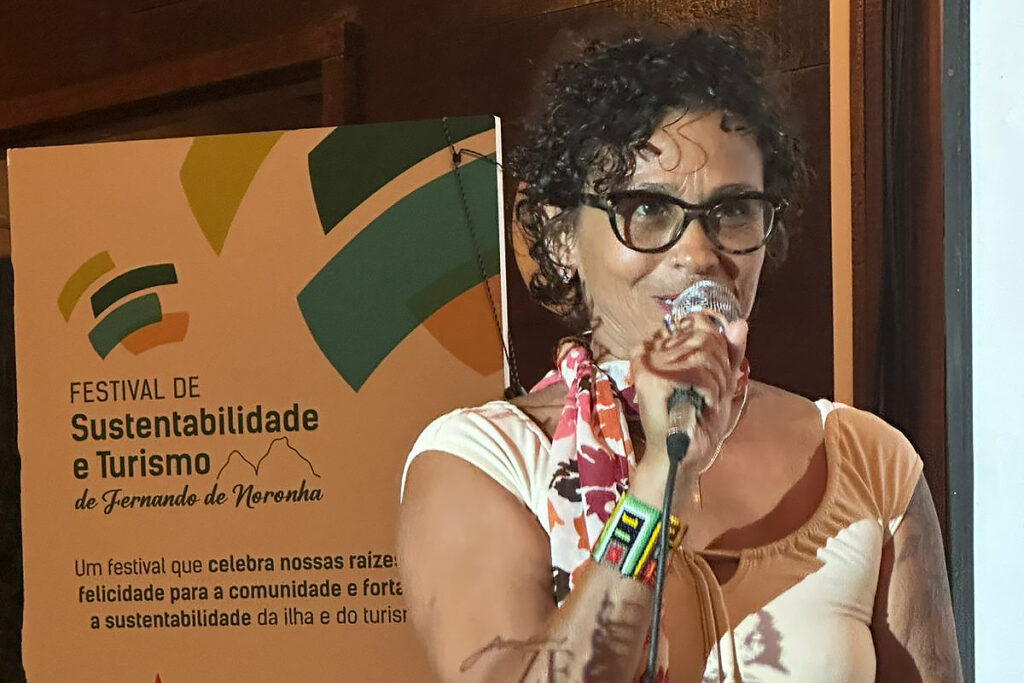 Thania Brito - Radialista
