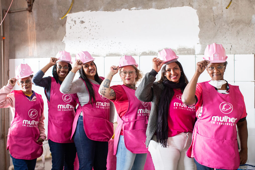 mulheres na construção