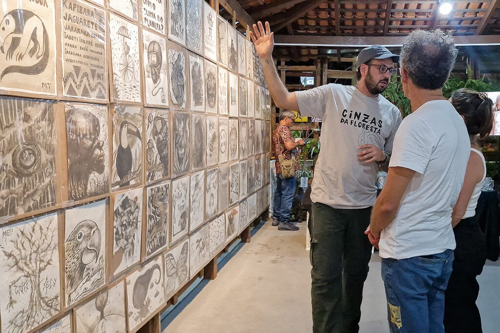 exposição Mundano