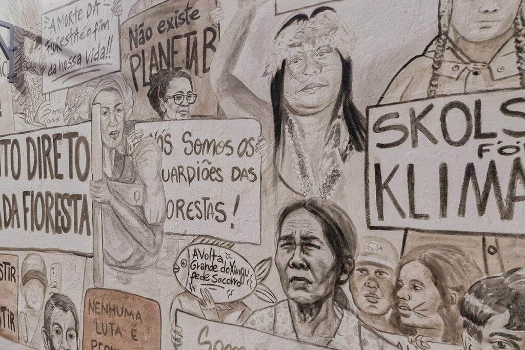 mural exposição mundano