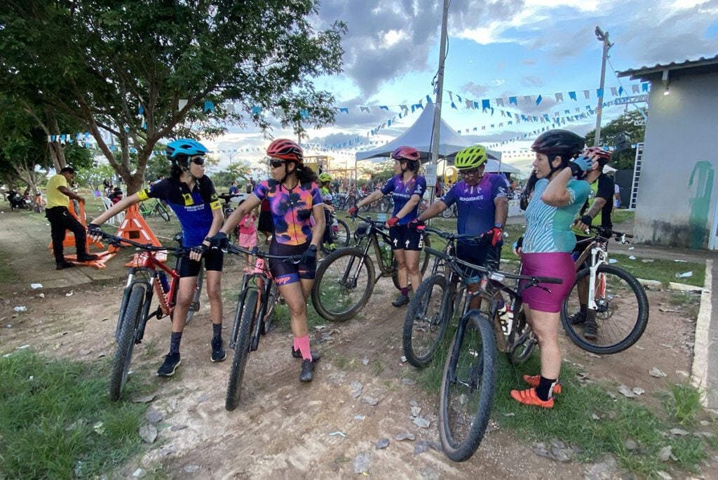 mulheres ciclistas