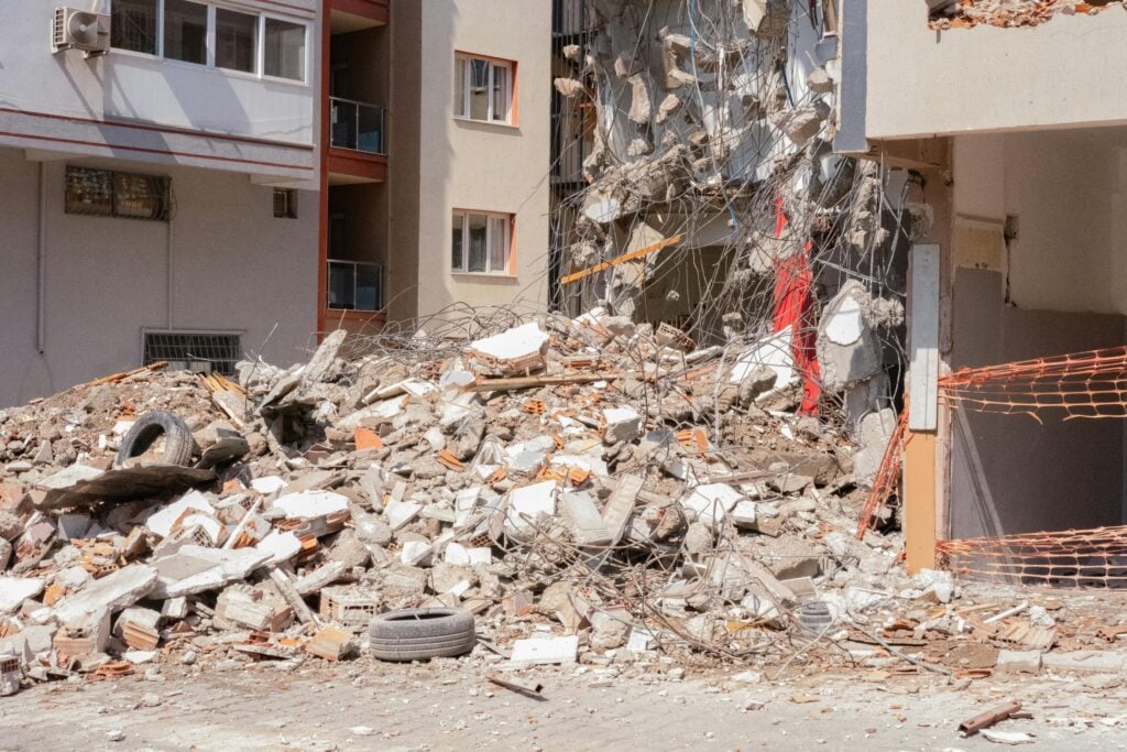 escombros, destroços