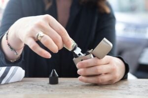 cigarros eletrônicos jovens