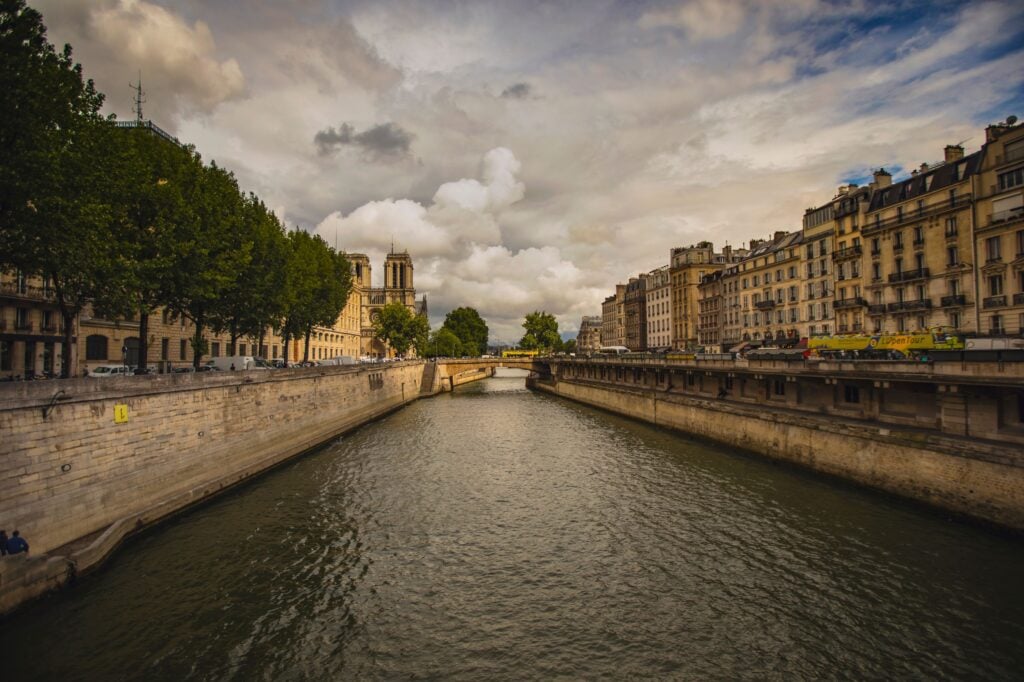 Rio Sena, França